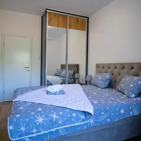 Lana Apartment