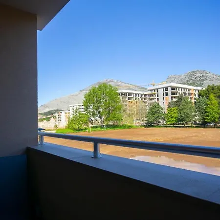Apartment Lana *