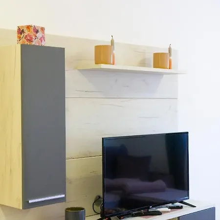 Apartment Lana *